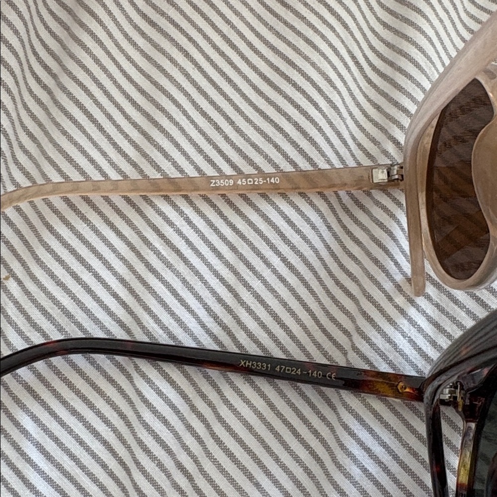 Stylish Round Sunglasses Set - Picture 2 of 2